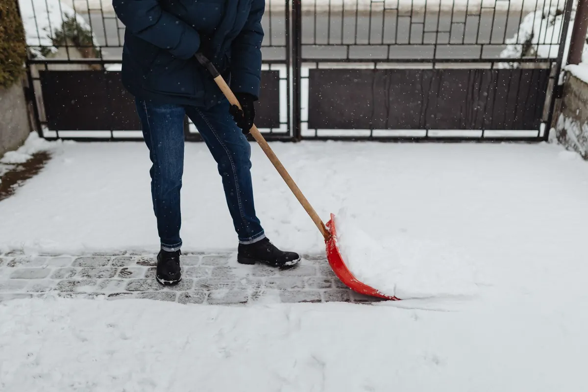 Winter Storm Prep Checklist for The Glen: Snow Removal, Supplies, and Safe Driving